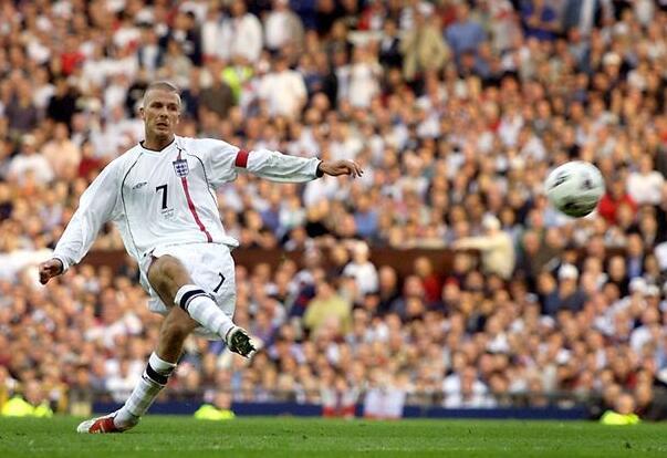 足球鞋传奇长钉,历史上足球鞋的进化史