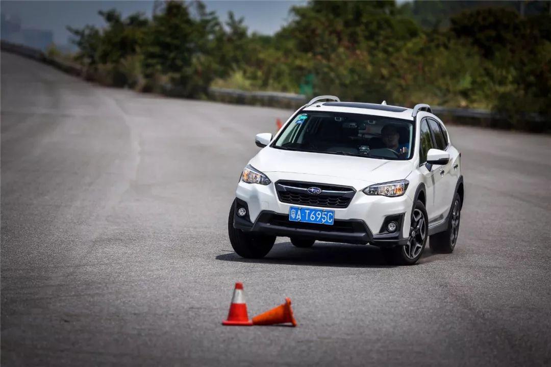 斯巴鲁xv值不值得玩,18年斯巴鲁xv测评