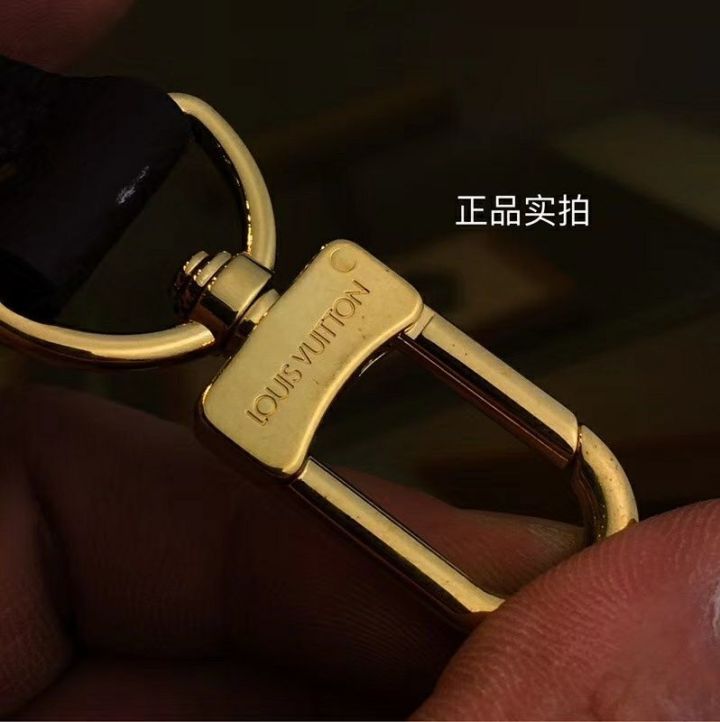 为什么lv的包这么丑还这么贵,真正的lv包是怎么样的