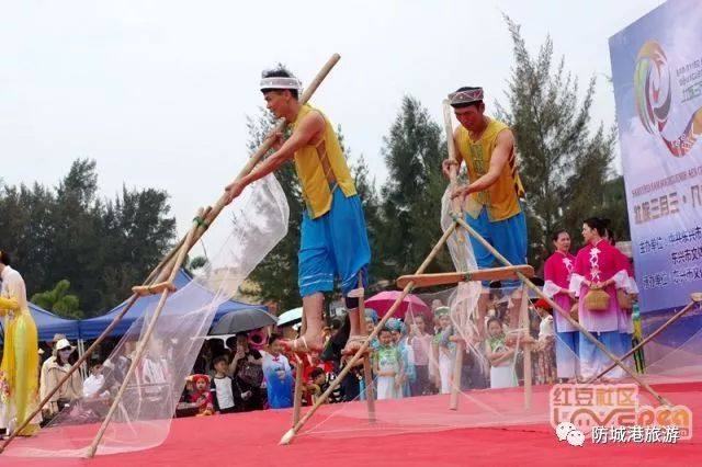 人真多！要挤爆金滩了，防城港再一次嗨翻了！