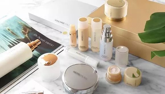 gucci和guess有什么区别,bally回归米兰时装周