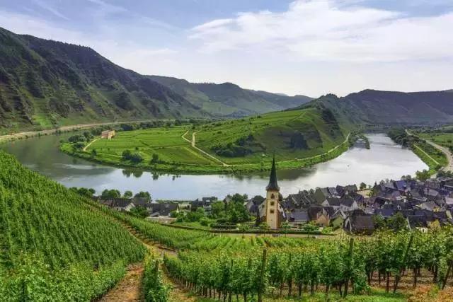 德国自驾游视频完整版,德国自驾游四天路线图最新