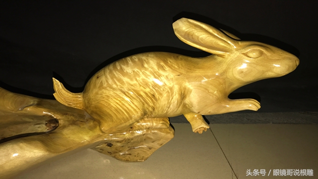 根雕再次创造了一种不一样的艺术,千年根雕文化匠人的精神