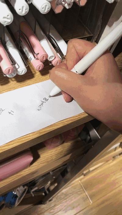 抖音火的miniso香水,miniso不是名创优品吗