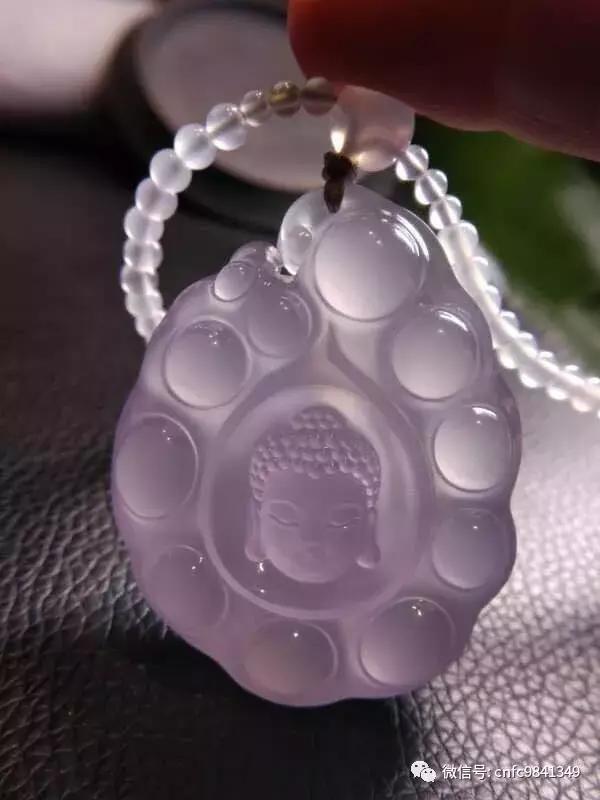 翡翠定期清洁,翡翠脏可以打磨掉吗