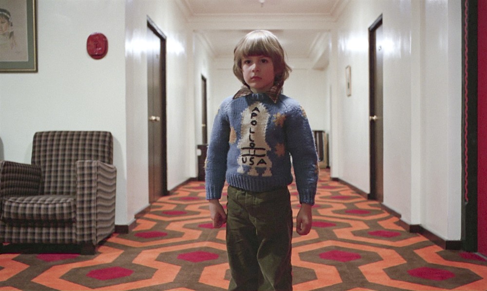 闪灵疑点,闪灵这个电影到底讲了什么