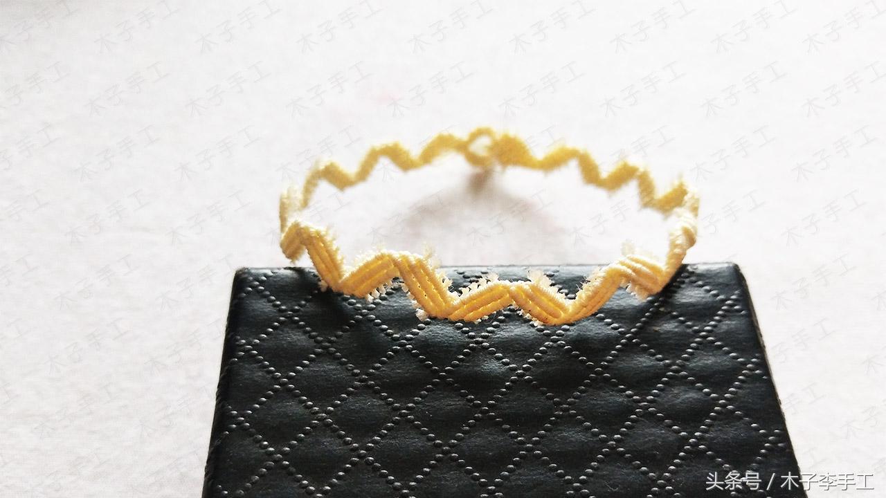 红绳编手链教程简单好看,用一根细红绳编简单手链