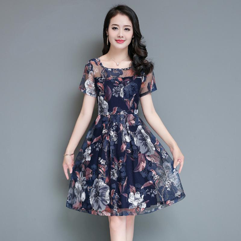 碎花连衣裙穿起来显胖有什么方法,骨架大肩宽胯宽秋天穿碎花裙效果