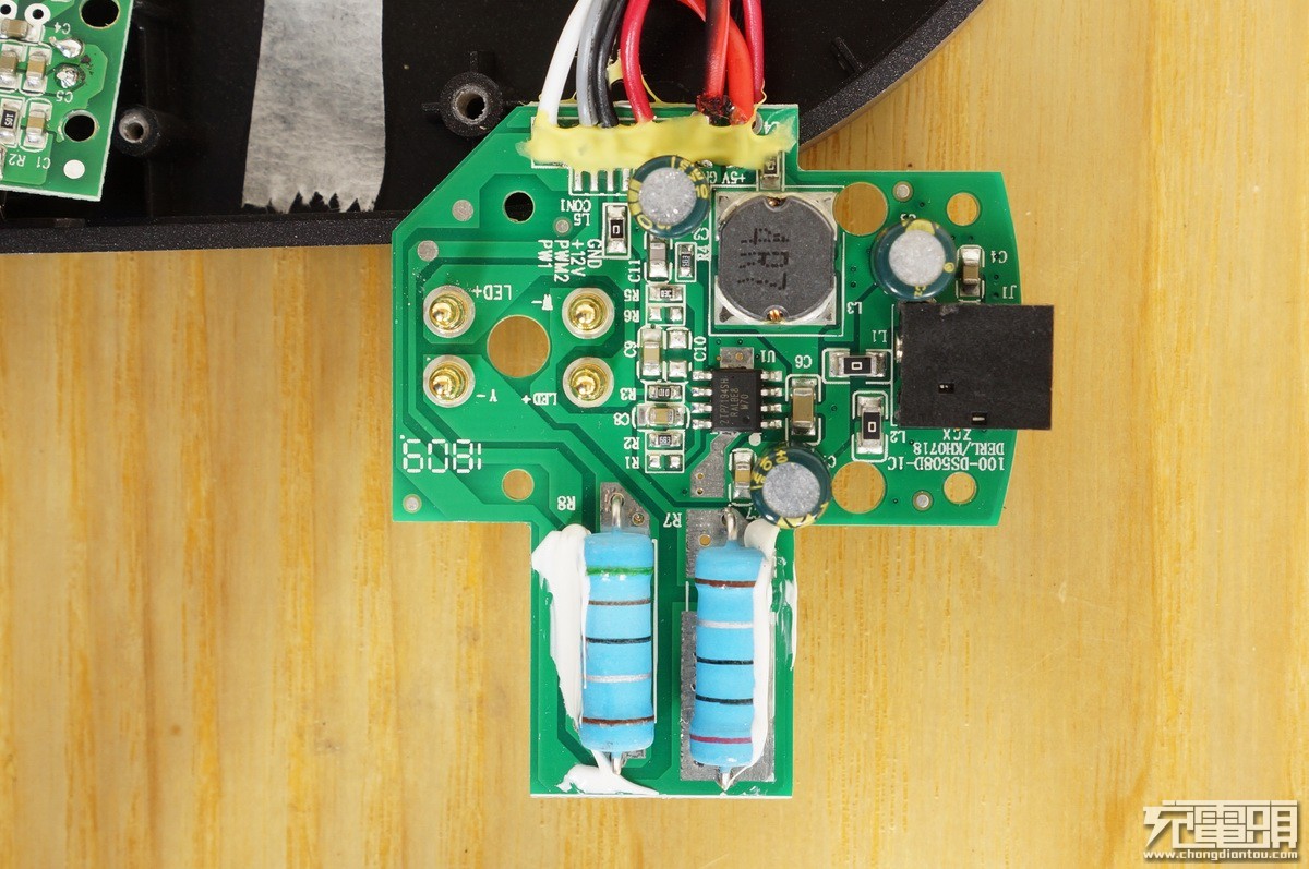 摩米士无线充电台灯,摩米士momax10000