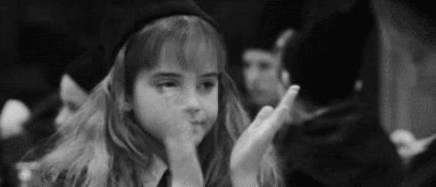 金钱是欲望的变现,钱是物质的满足爱是精神的支柱