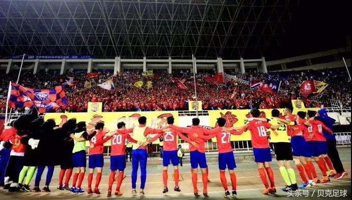 致敬“陕西红”和“南通蓝”，中乙联赛最好的两张名片