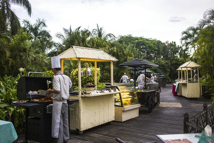 三亚哪家酒店的海滩烧烤好,三亚酒店推荐蜜月旅行