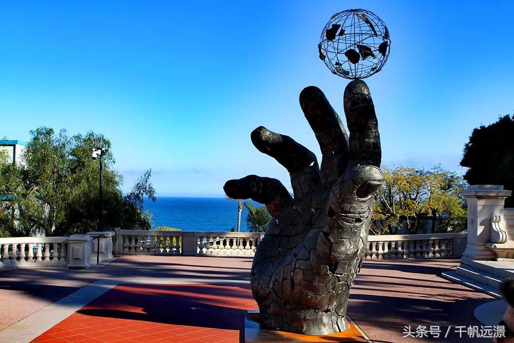 世界陆地面积第二个袖珍国家,国土面积最小且最穷的国家