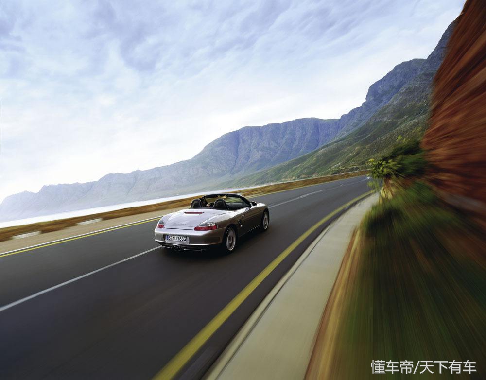 高速追尾前车走了交警怎么定责,高速追尾最前面车不负责吗