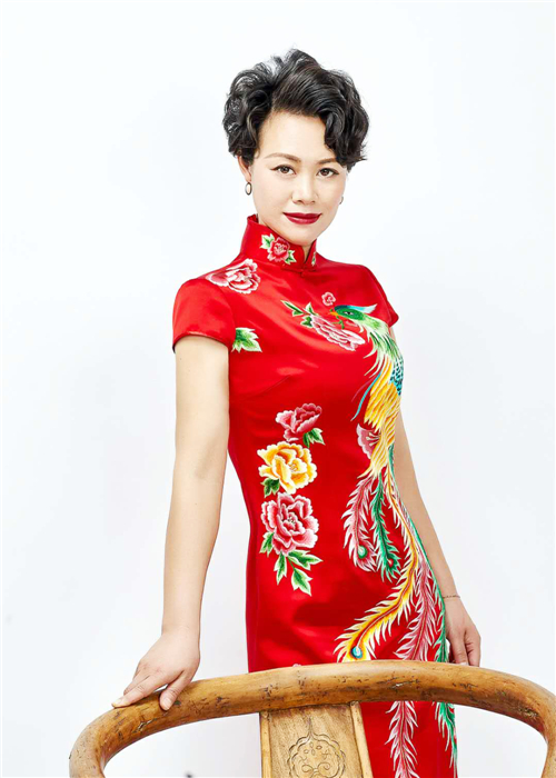 汽修厂女老板“胡司令”：每个人心底都有一个难言的秘密……