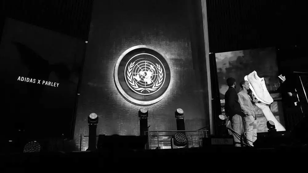 阿迪达斯海洋垃圾鞋,adidas海洋垃圾跑鞋