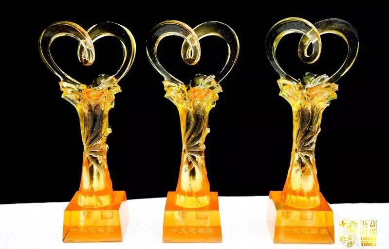 2014年中国慈善家个人排名,中国十大慈善家排行榜