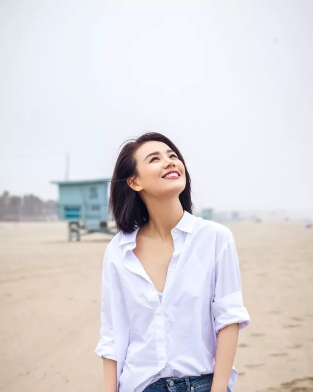 v字领搭配什么假领好看,v字领太长怎么搭