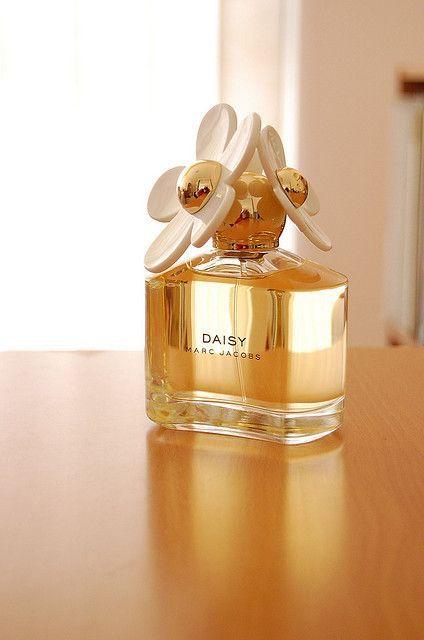 经典香水怎么选最好用女士,经典大牌香水哪款好用