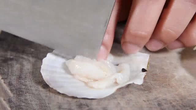 蒜蓉粉丝烤扇贝菜谱简单又漂亮,锡纸烤扇贝粉丝蒜蓉做法