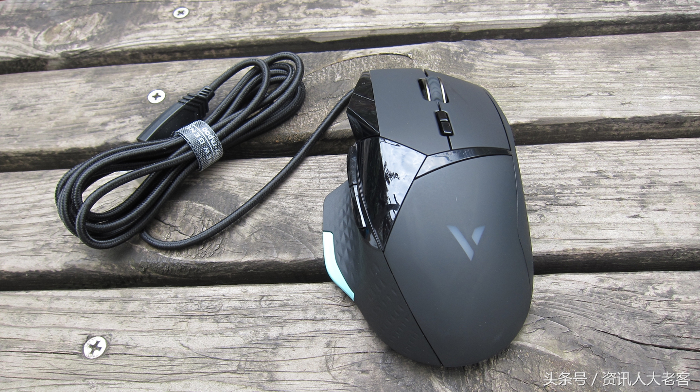 vt900鼠标升级固件,雷柏vt9pro双高速鼠标评测