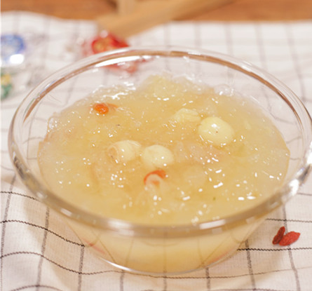 破壁机炖银耳汤的做法,炖银耳汤的功效与作用