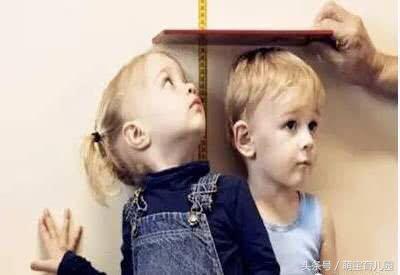 春季宝宝长高季小儿推拿显奇效,春季小孩长高需要吃什么营养品