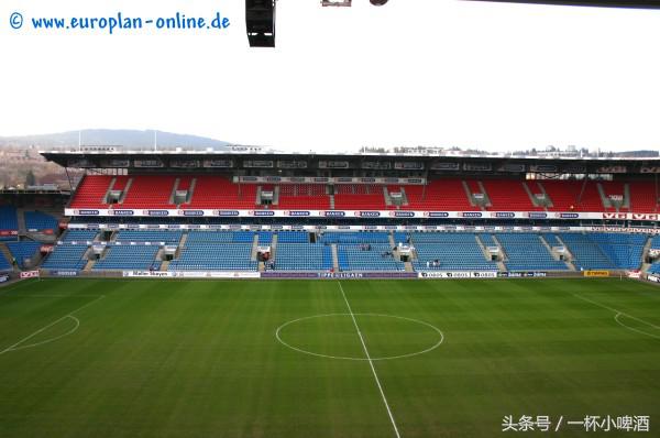 挪威绝美足球场,挪威诺夫顿岛球场