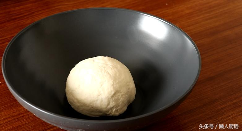 用面粉油条类各种美食的家常做法,自制小葱油条家常做法