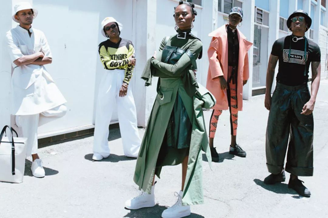 巴黎世家老爹鞋一代二代三代区别,巴黎世家老爹鞋track3.0