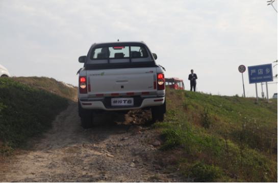 新款帅铃t6皮卡银色,江铃皮卡帅铃t6高配