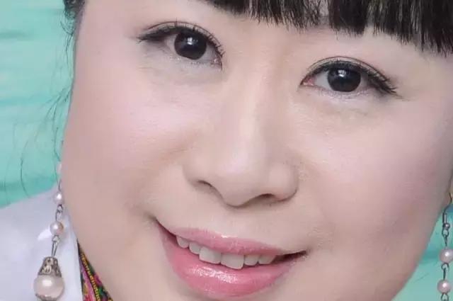 如何去除眼纹和眼袋用ps,ps眼袋变卧蚕的方法