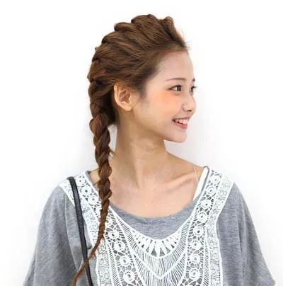 自编蜈蚣辫怎么扎蓬松而好看,蜈蚣辫和反蜈蚣辫