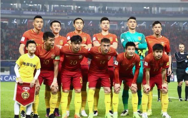 里皮带国足战胜韩国发布会,里皮带队国足比赛高燃