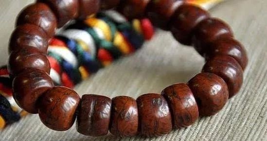 什么是凤眼菩提短桩,什么是凤眼菩提漏眼