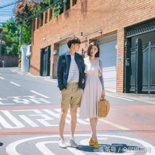 你负责貌美如花，我负责拍照那些一起开网店的摄影师情侣们~