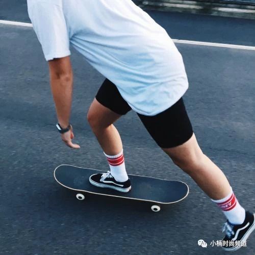 男士穿着不累脚有弹性休闲鞋推荐,男士品牌休闲鞋最新款潮流