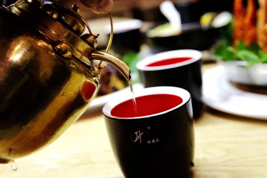 川菜爱好者的天堂斗鸡饭场伙，开业仅4个月成丽江新晋打卡圣地！