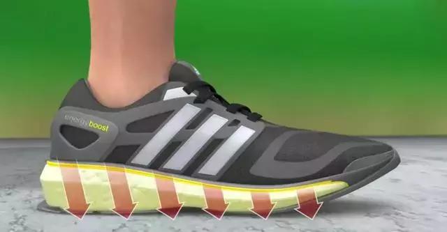 现在社会人的标配，都是脚踩爆米花了？