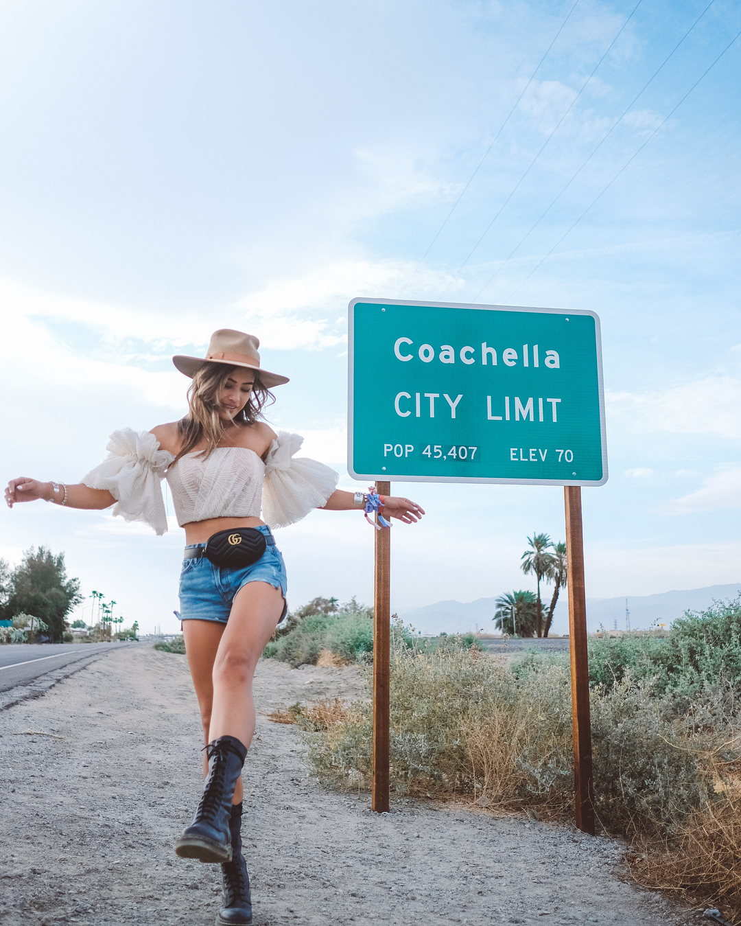 各种身材女性打底裤搭配,美式超短裤怎么搭配上衣女