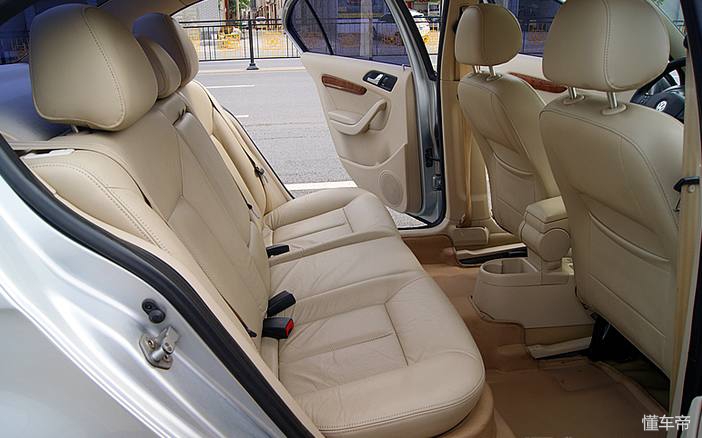 09款大众朗逸底盘详解视频,09年大众朗逸2.0自动二手车多少钱