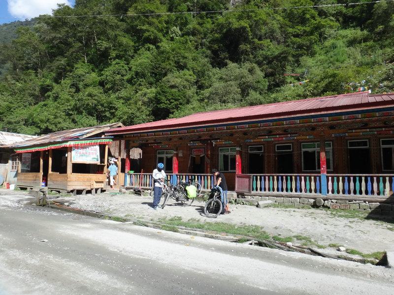 川藏骑行十三集,318骑行各个山海拔图