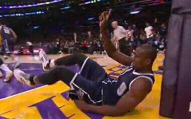 不会运球的大中锋,不会变向的中锋