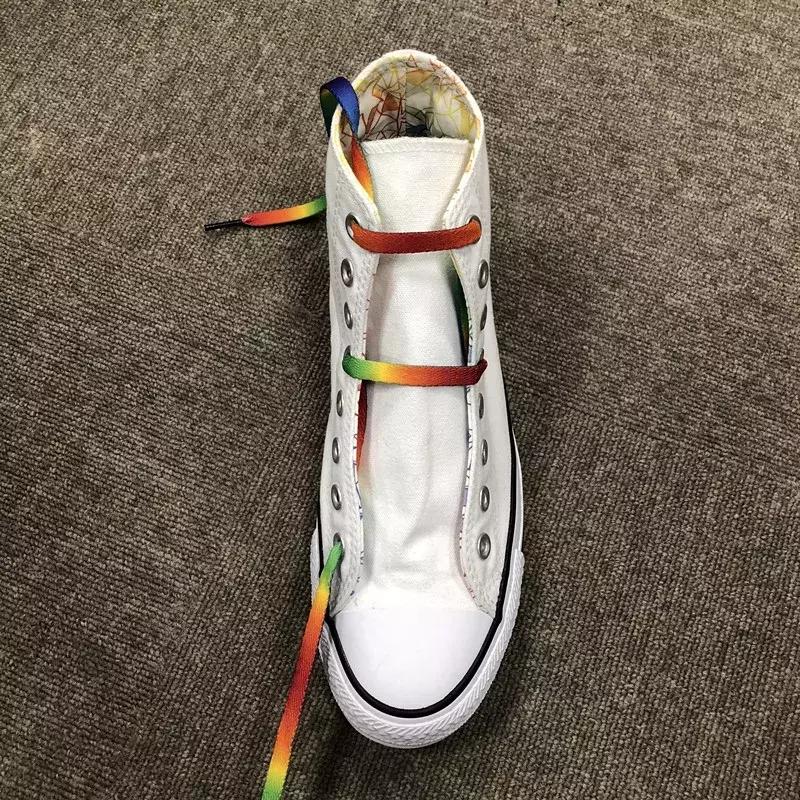 休闲鞋系鞋带方法简单又好看,今年最流行黑鞋系鞋带方法