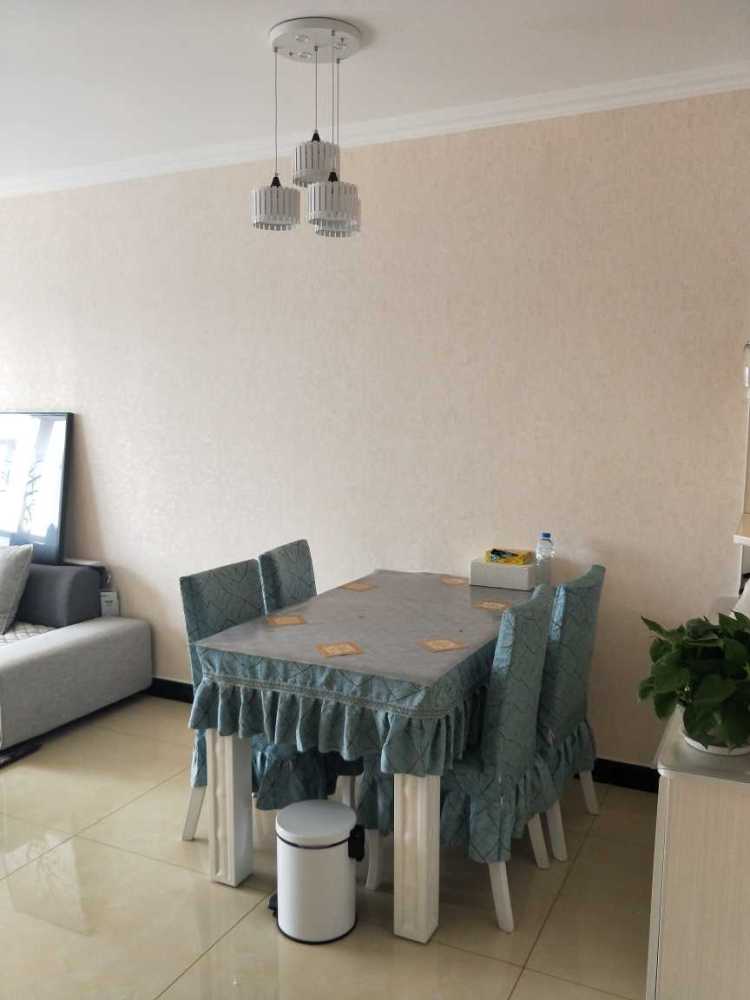 新房装修，沙发一不小心买大了，怎么补救？万能的网友给支个招