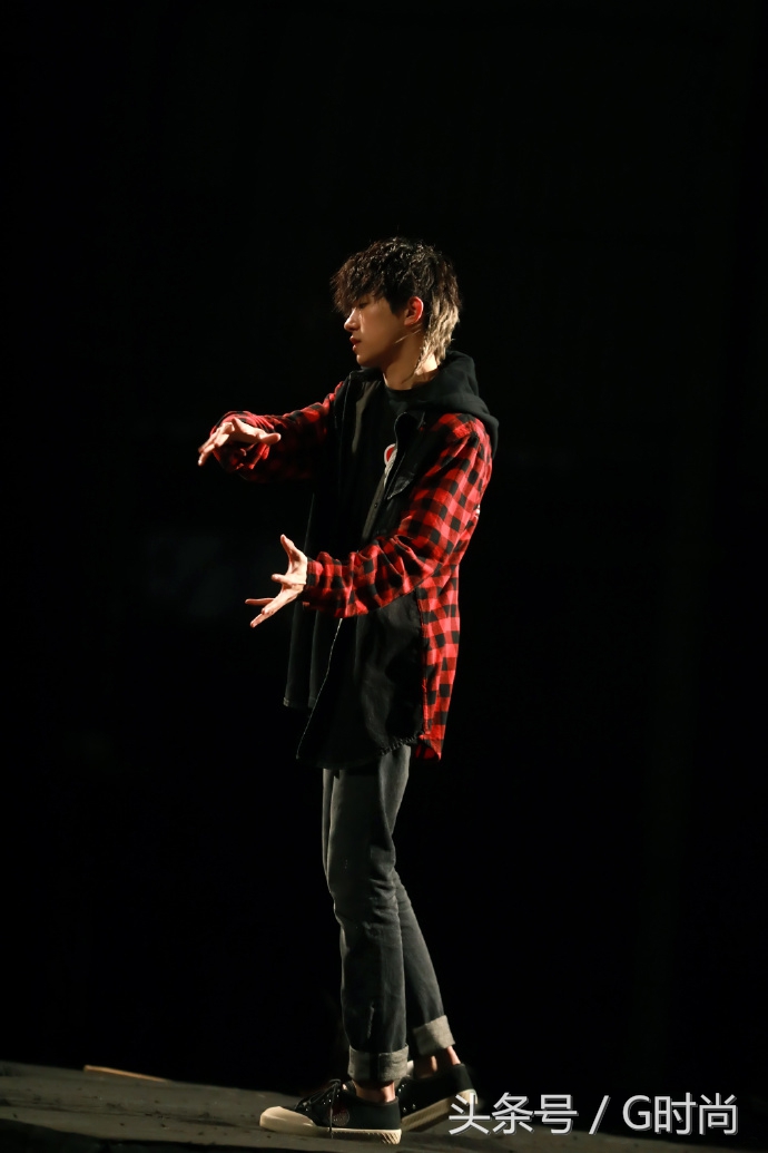 易烊千玺带火的潮牌,易烊千玺的球鞋有没有让你很喜欢