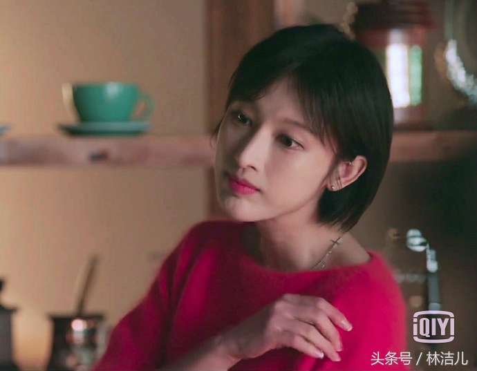 穿旗袍优雅高贵妩媚多姿,穿旗袍优雅高贵妩媚的走姿