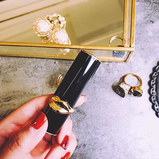 测评显白口红黄黑皮,黄皮口红测评推荐阿玛尼