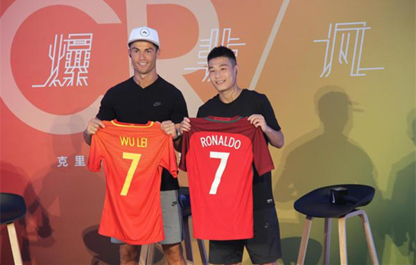 不是武磊和于大宝!国足头号前锋亚冠之夜诞生,里皮还犹豫什么