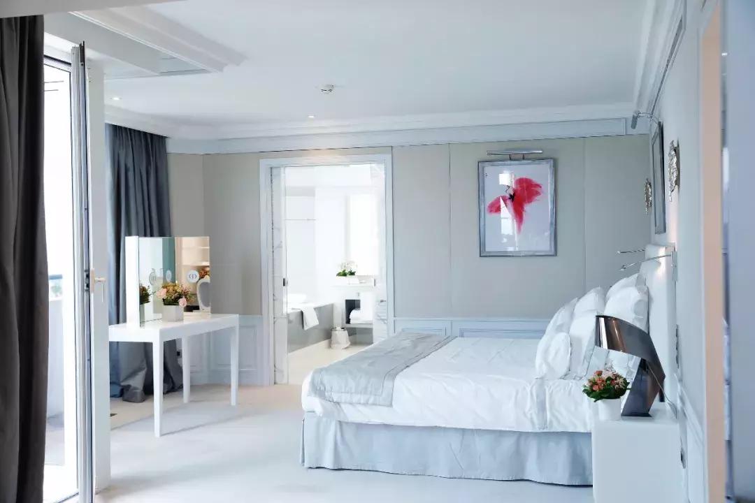 王丽坤戛纳红毯,王丽坤和李晨吻戏